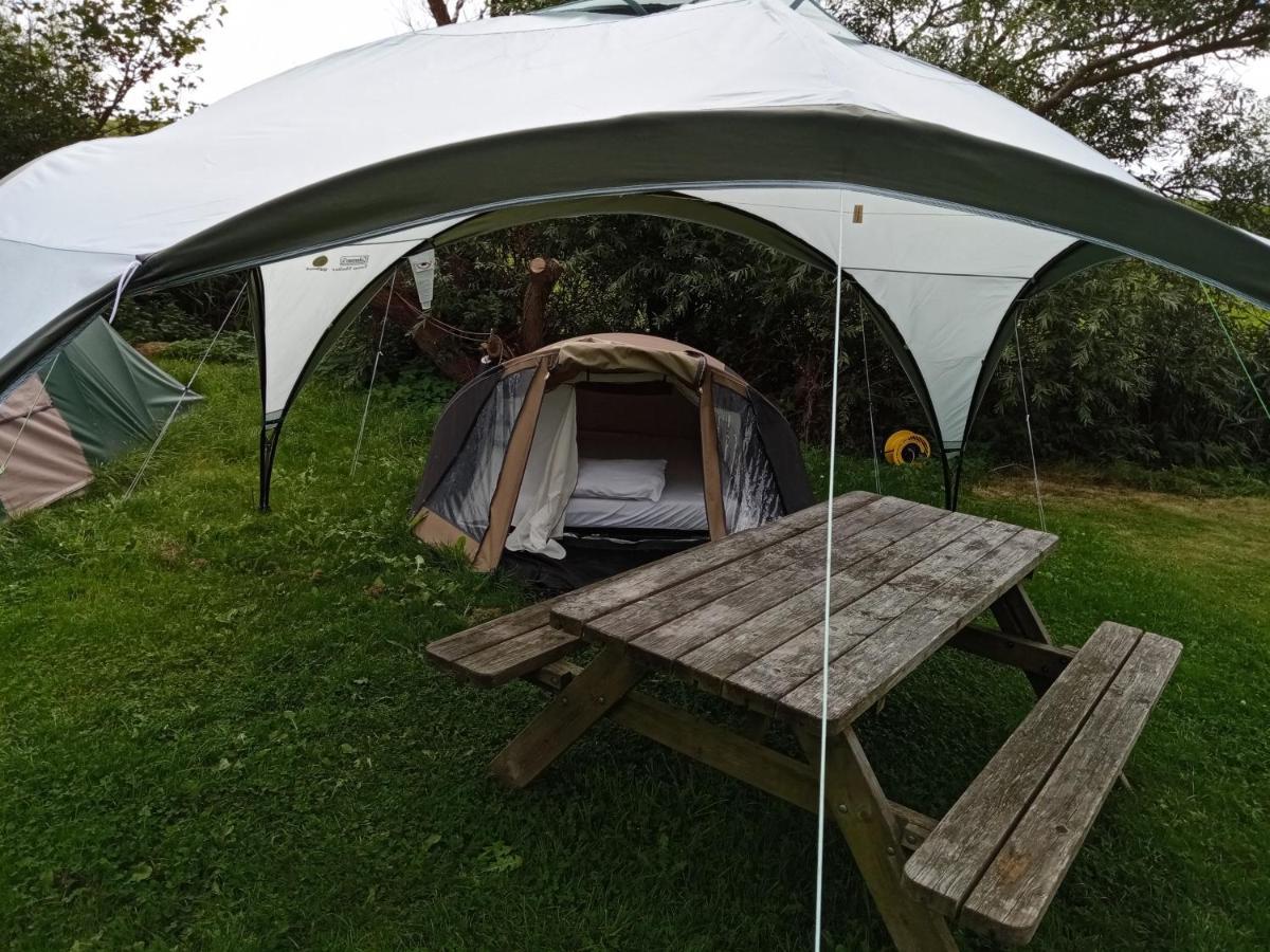 Basic 2P Tent Sotterum Otel Kornwerd Dış mekan fotoğraf